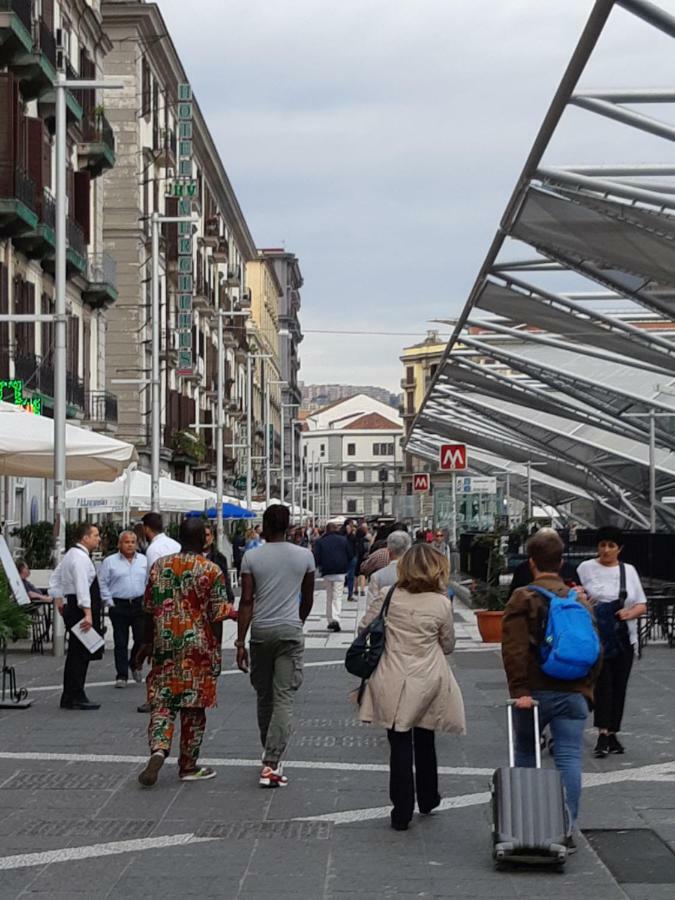 Metropolis Stazione Centrale ナポリ エクステリア 写真